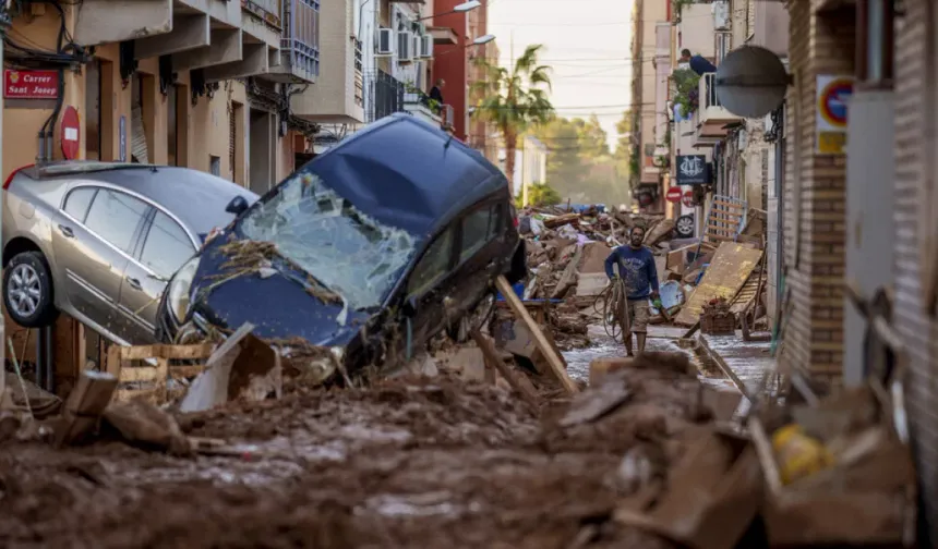İspanya'da Valensiya özerk yönetim başkanı, sel felaketi nedeniyle istifa etti