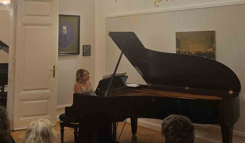 Rüya Taner dün Viyana “Asya’nın Tatlı Suları” resitali verdi