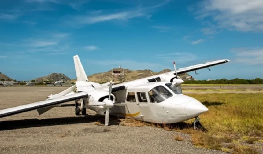 Avustralya'da iki küçük uçağın havada çarpışması sonucu bir pilot hayatını kaybetti