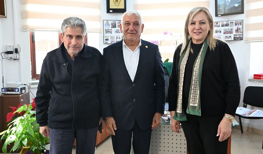 Özçınar, bazı okulları ziyaret etti