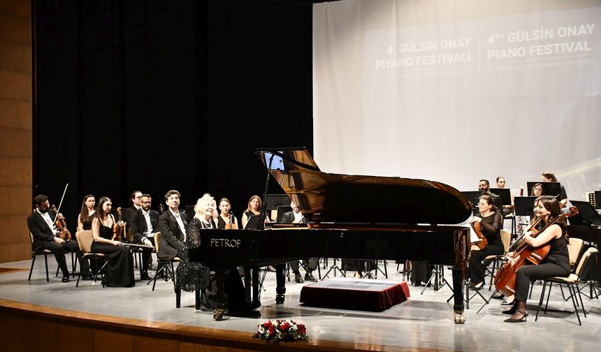 4. Gülsin Onay piyano festivali yapıldı