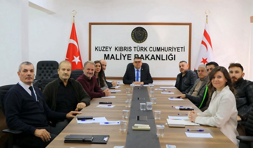 Maliye Bakanı Berova, Matbaacılar Birliği heyetini kabul etti