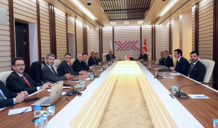 Çavuşoğlu, YÖK Başkanı Özvar ile bir araya geldi