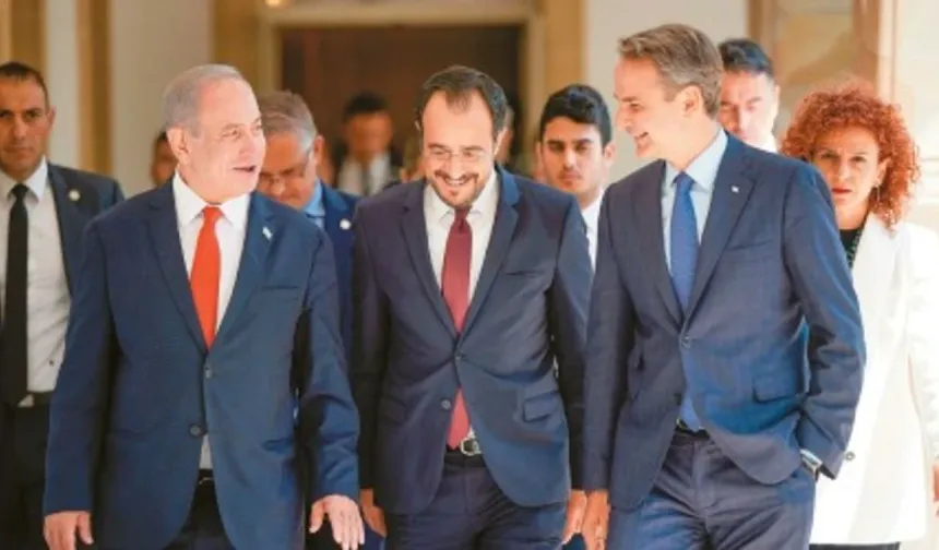 Hristodulidis, Türkiye’nin üçlü görüşmeye gösterdiği tepkiye yanıt verdi