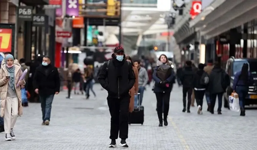 Belçika'da solunum yolu enfeksiyonlarında "turuncu" alarm: Belirti gösteren kişilere “maske takın” tavsiyesi