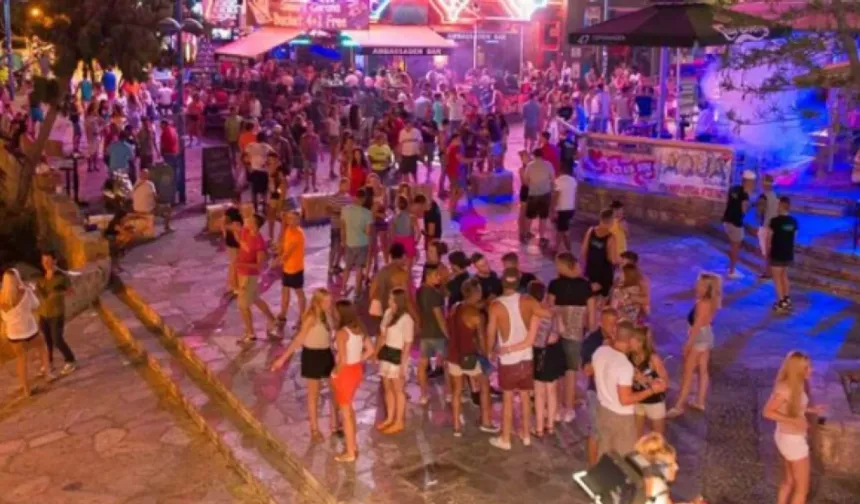 Ayia Napa’da kadınların kötü şartlarda yaşadığı ve köle gibi çalıştırıldığına dair belgesel gündemde