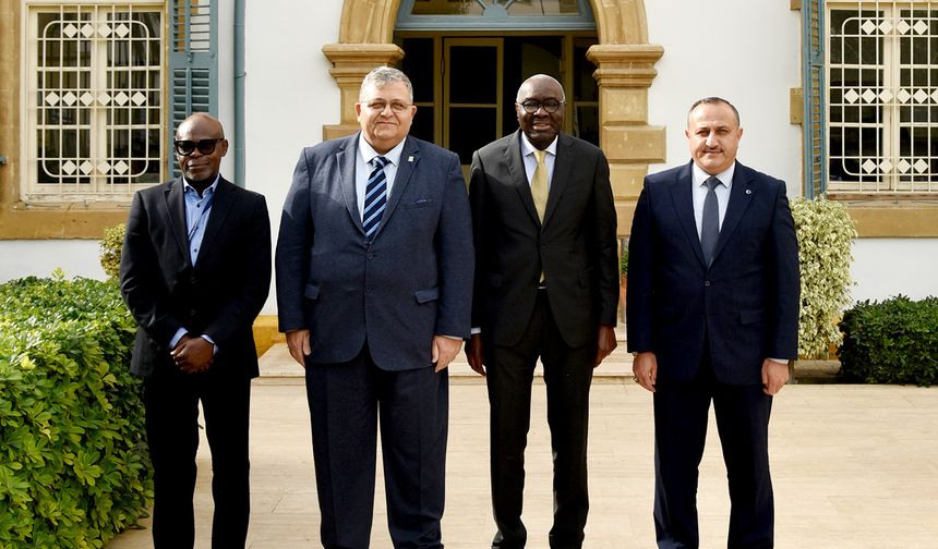 BMGS Kıbrıs Özel Temsilcisi Diagne, Kıbrıs Vakıflar İdaresi’ni ziyaret etti