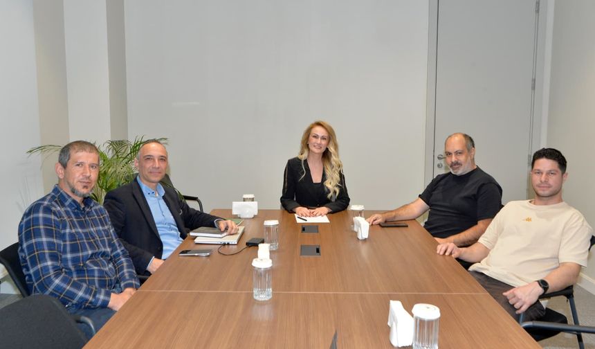 Nilden Bektaş Erhürman, Sivil Afet Timi Derneği yetkilileri ile görüştü