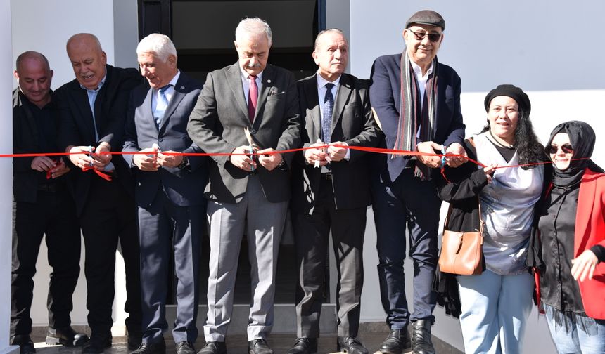 “Uluslararası Ahşap Heykel Sempozyumu Sergisi” Tatlısu’da açıldı