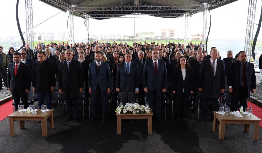 İskele Belediyesi Kapalı Pazar Yeri ve Terminal Alanı törenle açıldı