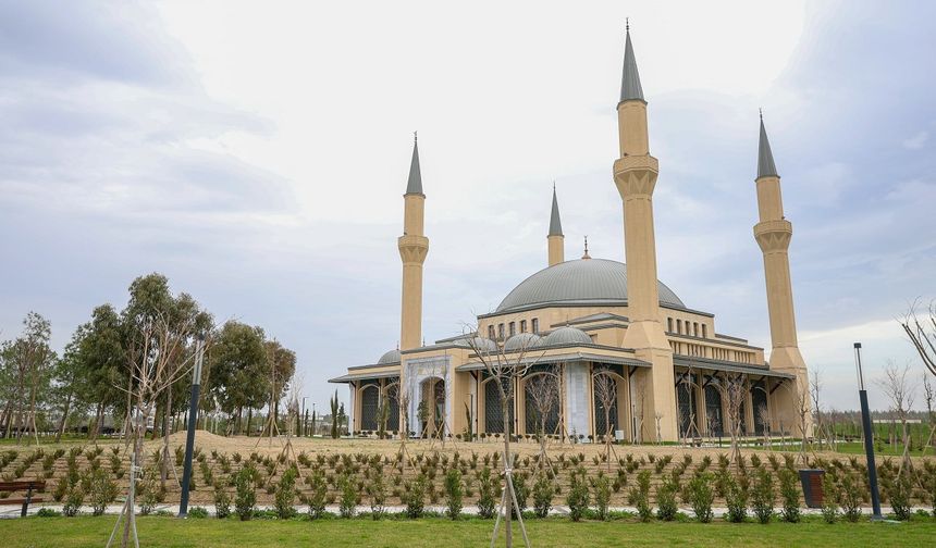 Yapımı tamamlanan Millet Camisi ramazana hazır