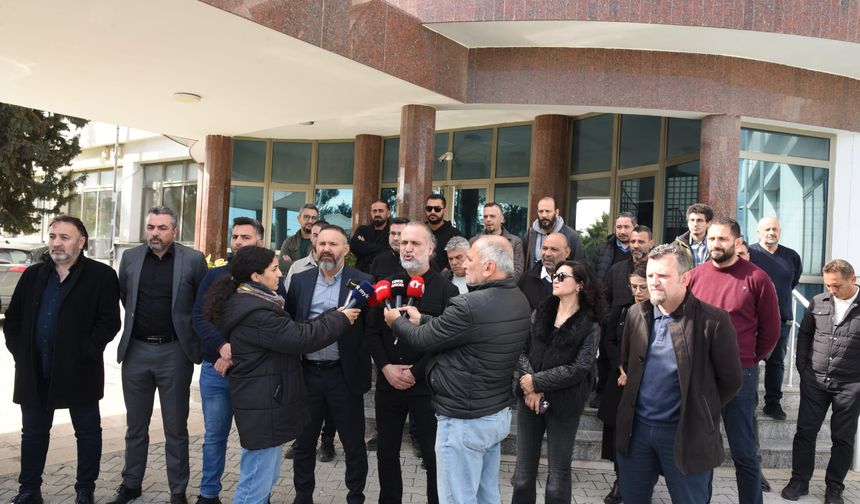 Sendikalar, Ektam işçileri için dayanışma hesabı açılmasına izin verilmediği gerekçesiyle İçişleri Bakanlığı önünde eyle