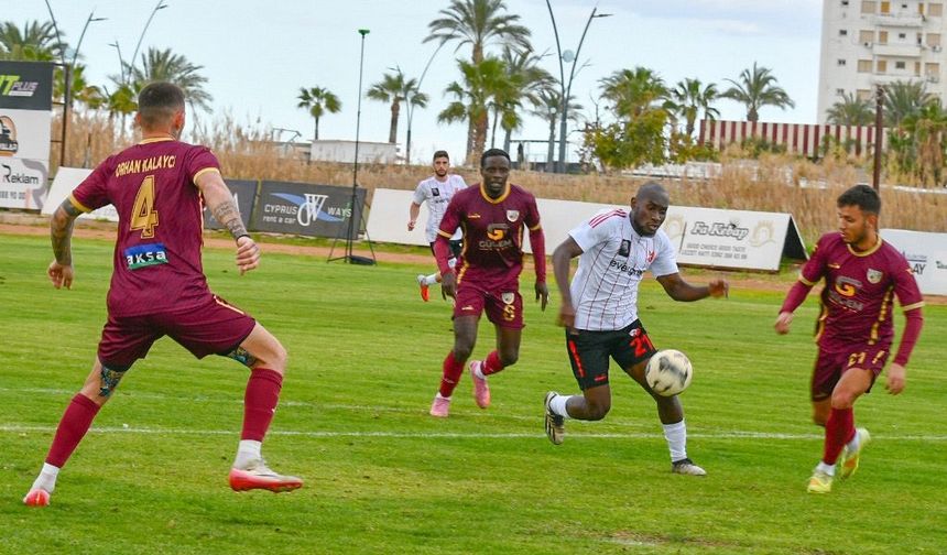 Dumlupınar Mert İle Esentepe’yi Eli Boş Gönderdi..!  (2-0)