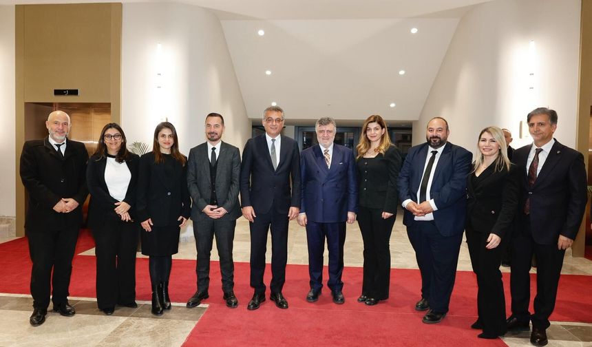 Cumhurbaşkanı Erhürman, Türk Dünyası Arabulucular Birliği ve Kıbrıs Türk Barolar Birliği'ni kabul etti