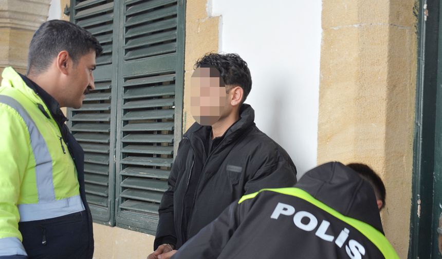 Havalimanında Uyuşturucu Bulunduran Zanlı Yeniden Mahkemede