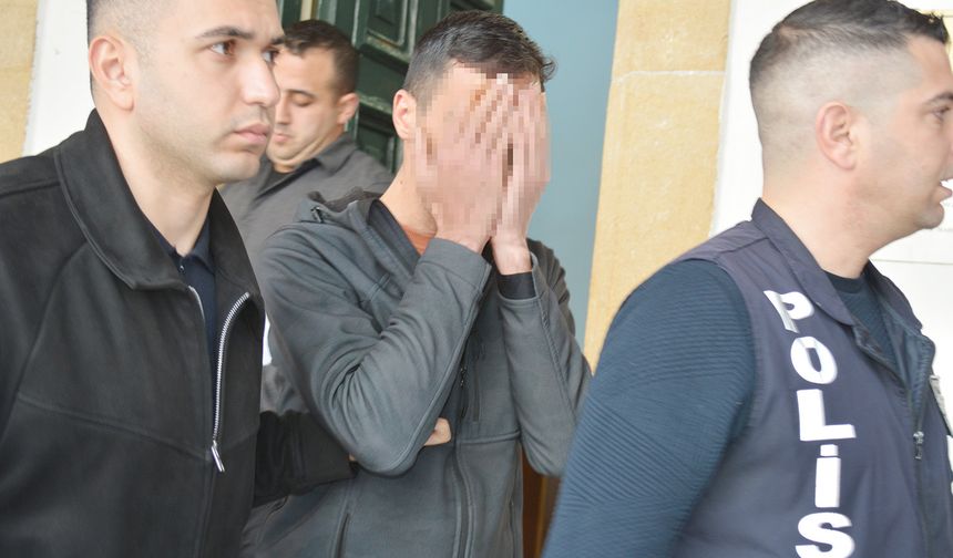 Turist vizesiyle gelip çalıştığı tespit edilen zanlıya ek tutukluluk