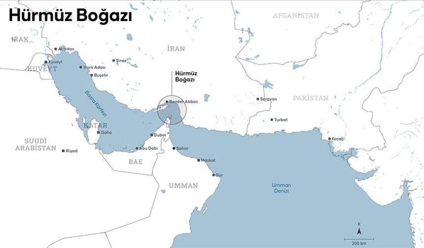 İran devlet televizyonu: "Uyarıları dikkate almadan Hürmüz Boğazı'ndan geçmeye çalışan bir petrol tankeri vuruldu"