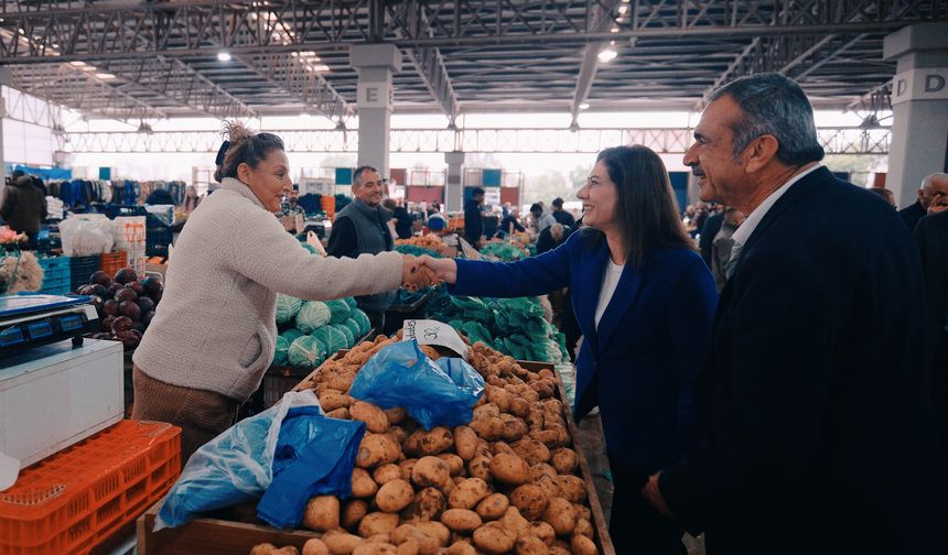 İncirli, Mağusa’da vatandaşlarla bayramlaştı