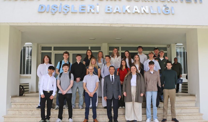 Ertuğruloğlu, Newcastle Üniversitesi öğrencilerini kabul etti