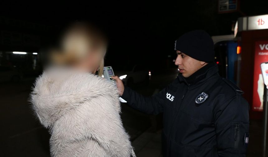 Trafik denetimlerinde 380 sürücü rapor edildi, üç sürücü tutuklandı