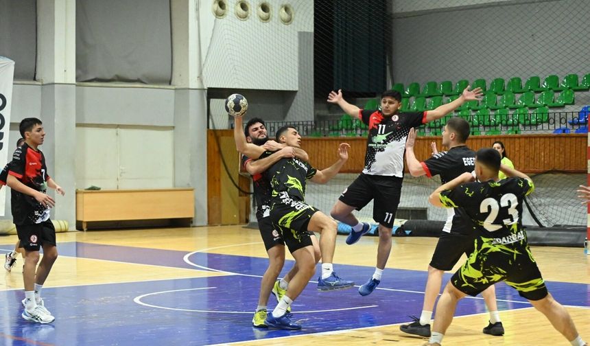 Erkeklerde UKÜ ve Darbaz Finalde