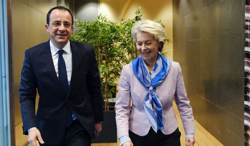 Hristodulidis, Avrupa Komisyonu Başkanı ile görüştü