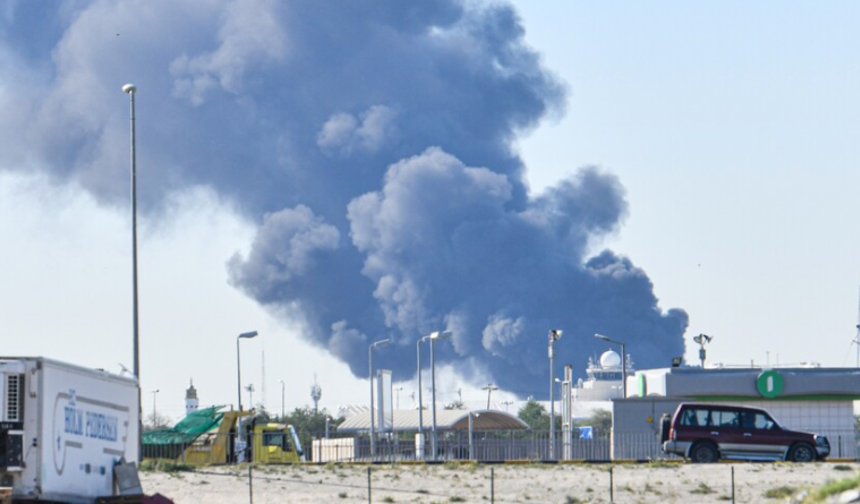 İsrail Savunma Bakanı: “İsrail ordusu İran’ın en büyük petrokimya tesisine saldırı düzenledi”