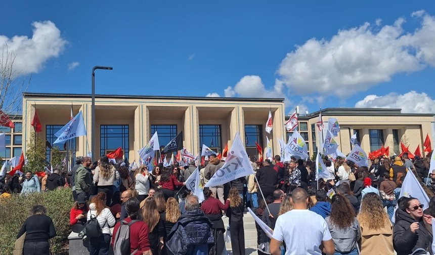 Sendikalardan ortak açıklama: “Meclis, Hayat Pahalılığı Yasası gündemiyle açılıncaya kadar genel grev askıya alındı”
