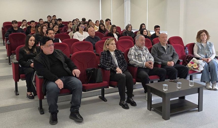 DAÜ’de “Kıbrıslı Türk şair ve yazarların Türkçeye bakışı” konferansı düzenlendi