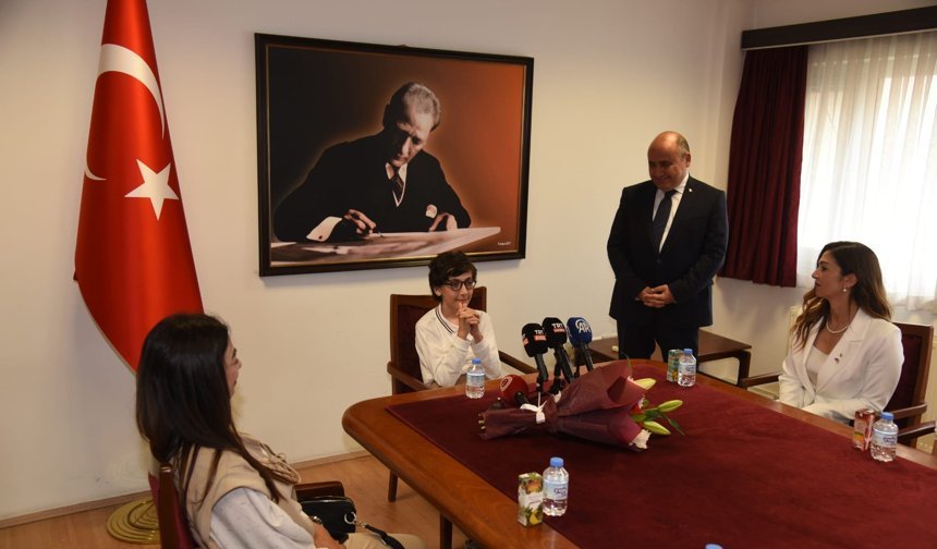 Başçeri, Şehit Yalçın İlkokulu öğrencilerini kabul etti: "Çocuklar, geleceğin teminatıdır"