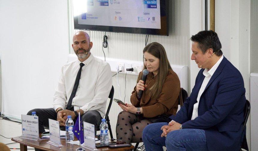 Yapay Zekâ, Manipülasyon ve Medya Okuryazarlığı Zirvesi düzenlendi