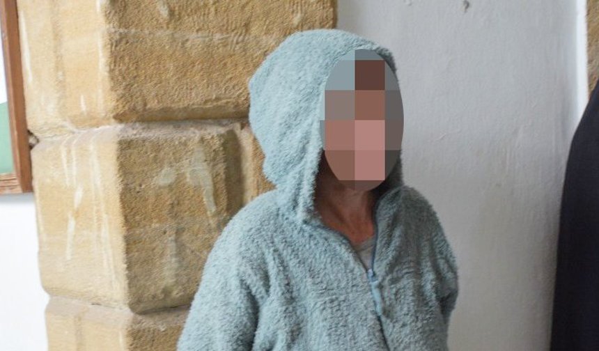 Eşini Bıçaklayan Zanlı Mahkemeye Çıkarıldı