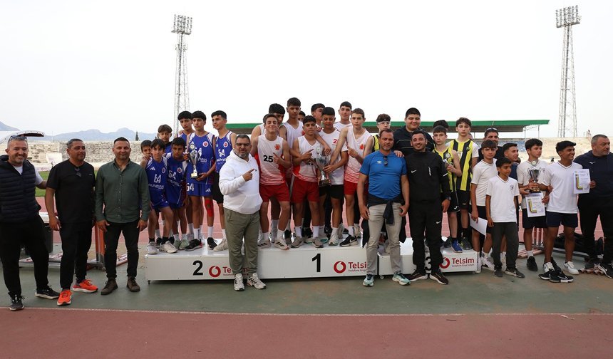 Şehit Turgut Ortaokulu’ndan Çifte Birincilik