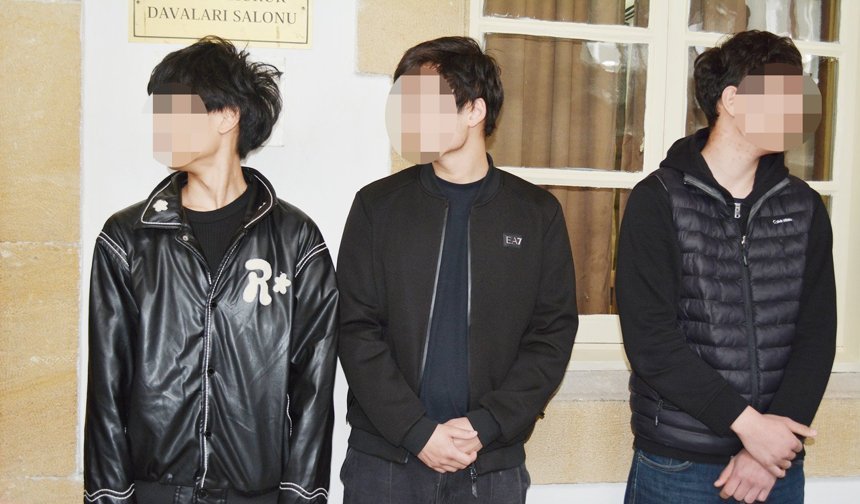 Marketten İçki ve Lego Çaldılar: Suçüstü Yakalandılar