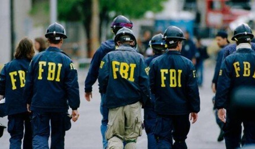 “Sandy” skandalında yardımcı olmak amacıyla çağrılan FBI görevlileri çalışmaya başladı