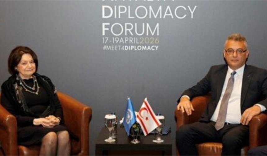 Erhürman-Dicarlo görüşmesinde yer alan KKTC bayrağı Rum tarafının tepkisine neden oldu