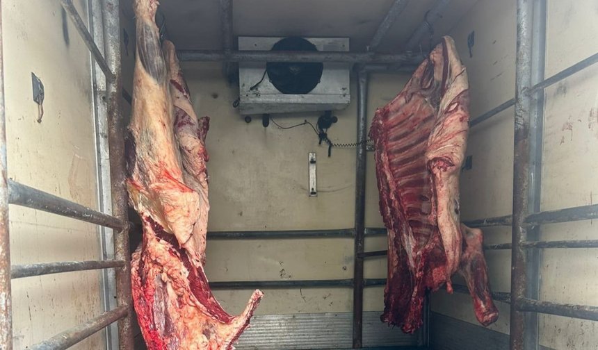 Hamitköy’de sağlıksız koşullarda, kaçak kesilen etler imha edildi