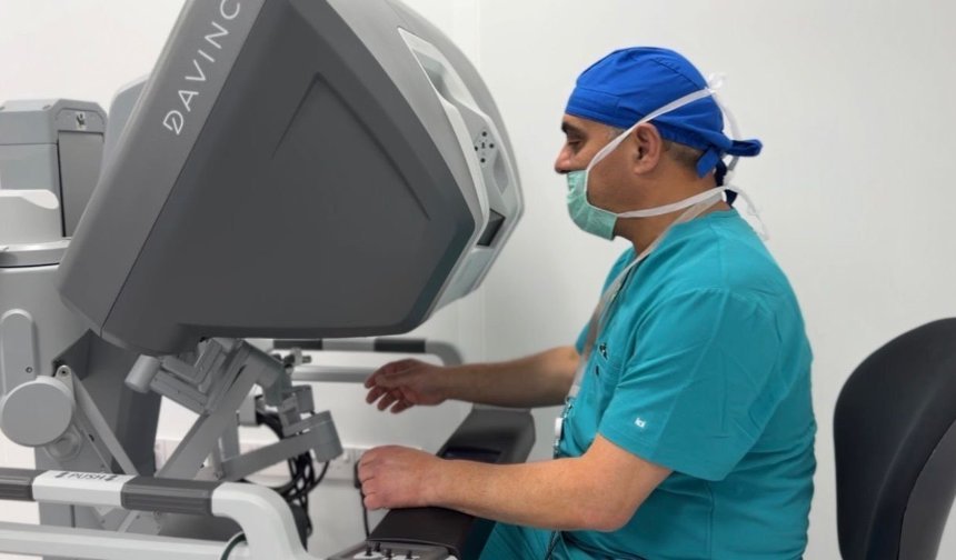 Dr. Burhan Nalbantoğlu Devlet Hastanesi’nde ilk robotik cerrahi ameliyatlar başarıyla yapıldı