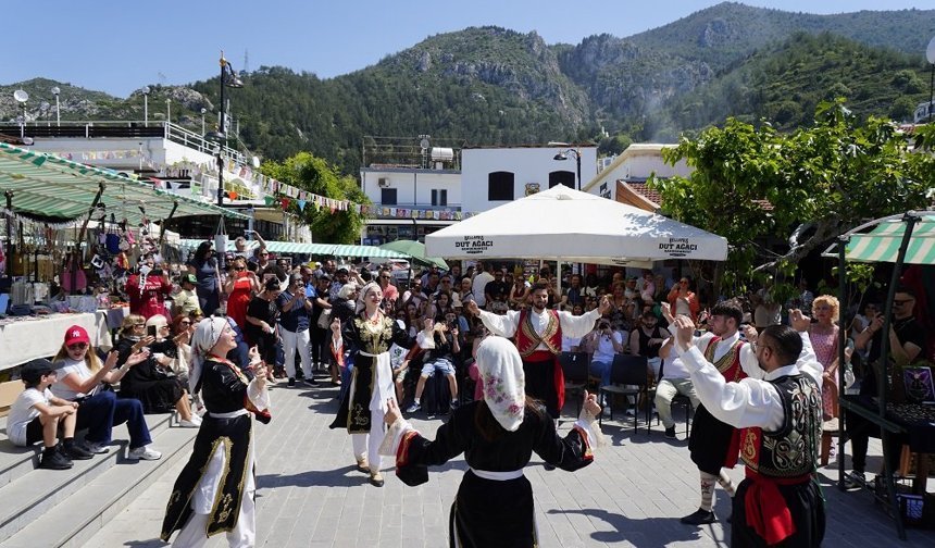 Kıbrıs İpek Koza Festivali ikinci gününü tamamladı… Festival bugün çeşitli etkinliklere devam edecek