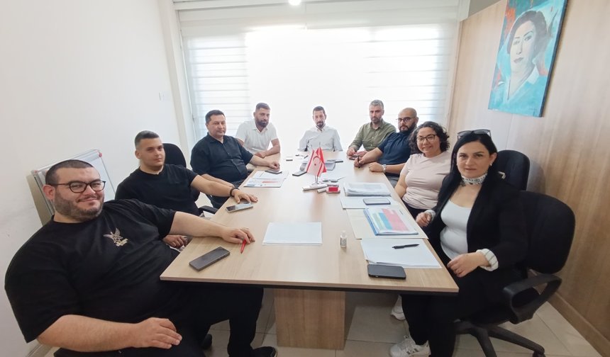 Özgöçmen: "Hemşire yetiştirilmesine yönelik planlı devlet politikası oluşturulmalı"