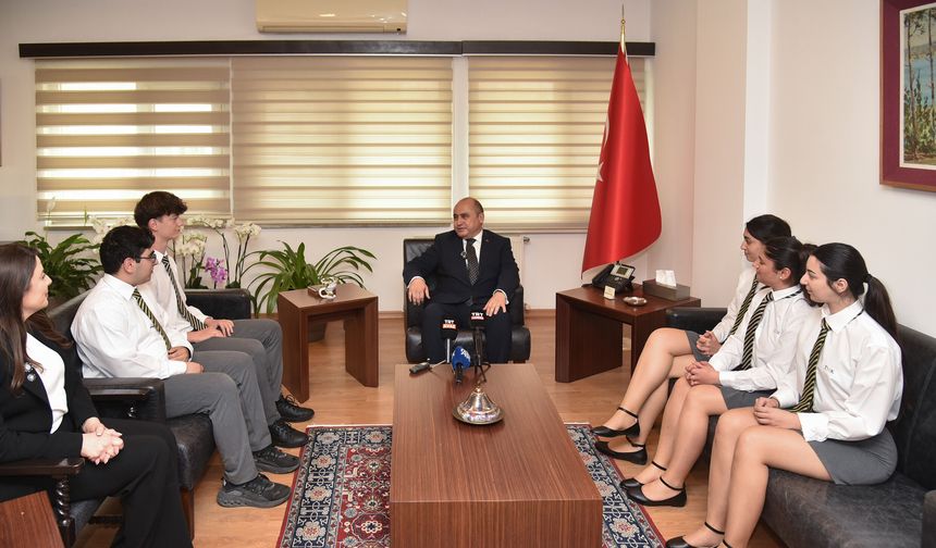 Başçeri, Türk Maarif Koleji öğrencilerini kabul etti