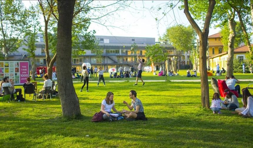 İstanbul Bilgi Üniversitesi yeniden açıldı