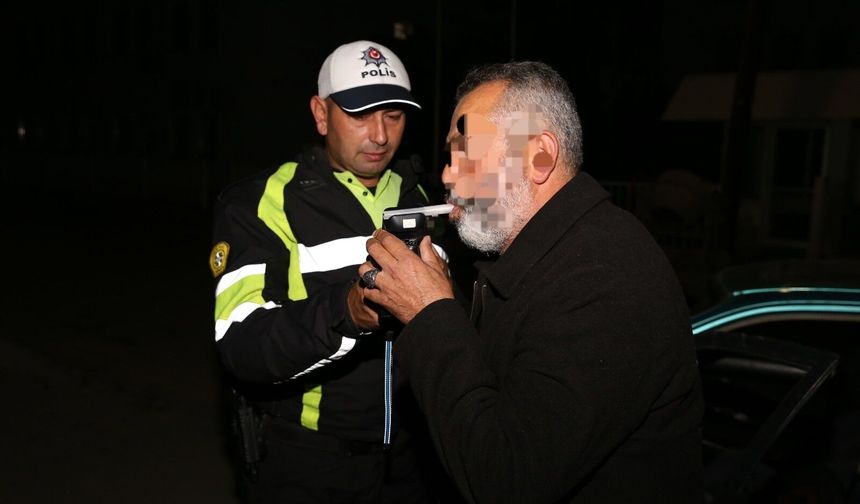 Trafik denetimleri: 327 sürücü rapor, 47 araç trafikten men edildi, iki sürücü tutuklandı