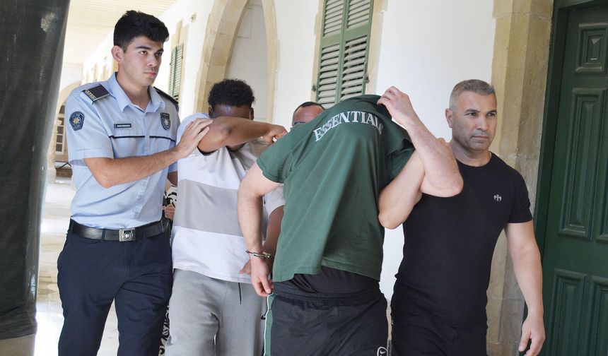 Havaalanında On İki Kilodan Fazla Hintkeneviri İle Yakalanan Taşımacı Sanık Dokuz Yıl Ceza Aldı