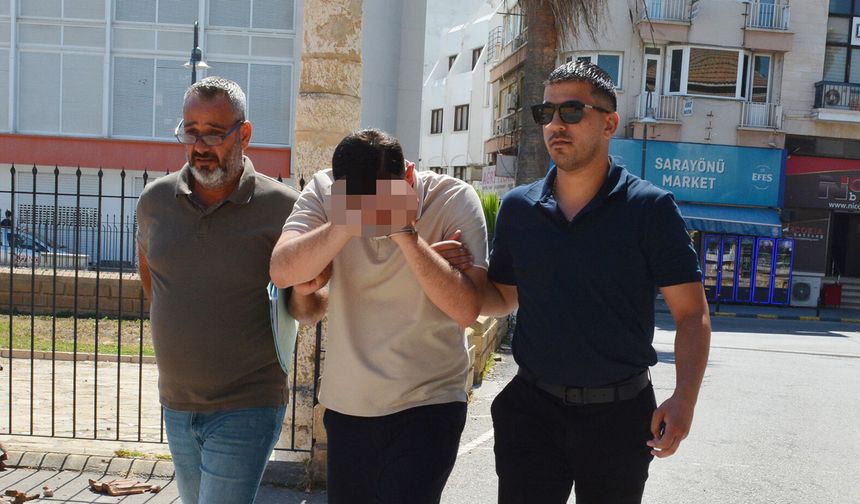 10 Adet Cep Telefonu Çaldığı İddia Edilen Zanlı Yeniden Mahkemeye Çıkarıldı