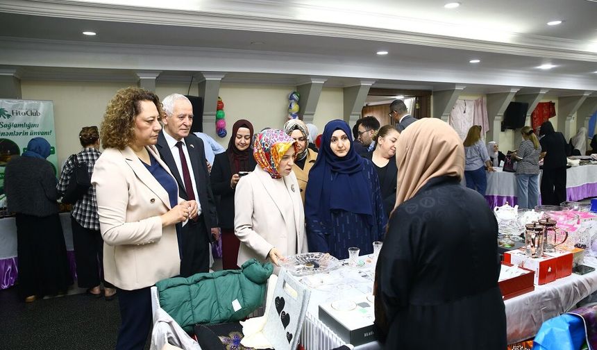 Bakü’de Azerbaycanlı ve Türk kadınlardan ortak kermes: Etkinliğe KKTC Bakü Temsilcisi de katıldı