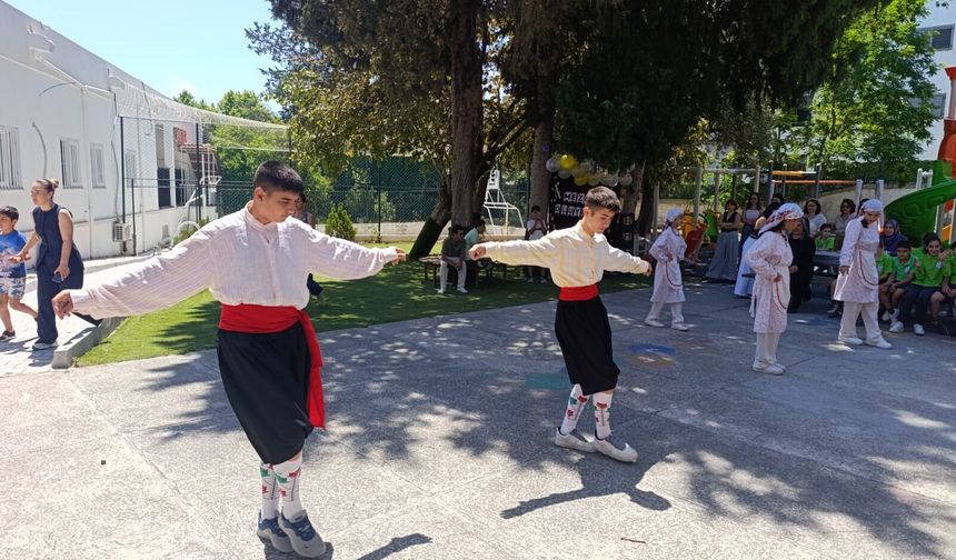 Girne Özel Eğitim ve İş Eğitim Okulu'nda mezuniyet töreni