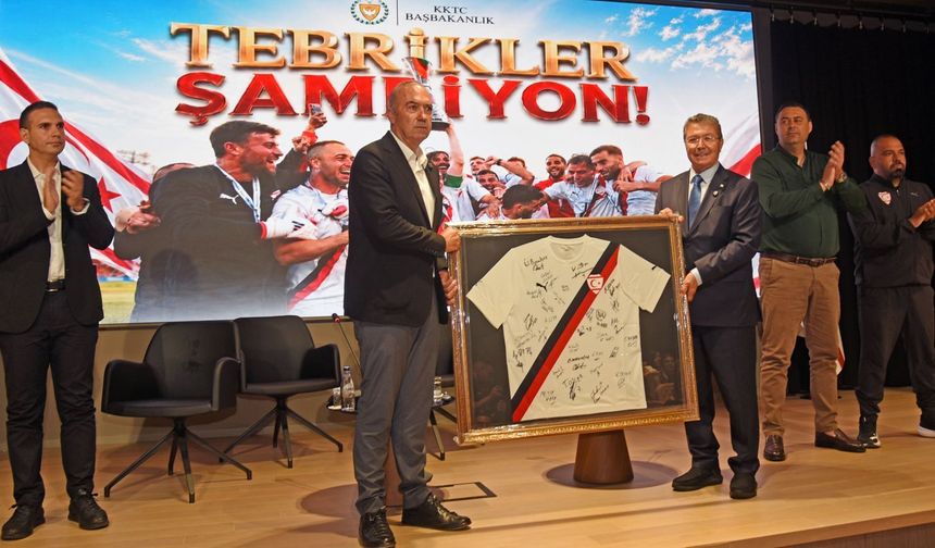 Üstel, CONIFA EURO 2026 şampiyonu KKTC A Milli Futbol Takımı’nı kabul etti: "Özlediğimiz başarı geldi"
