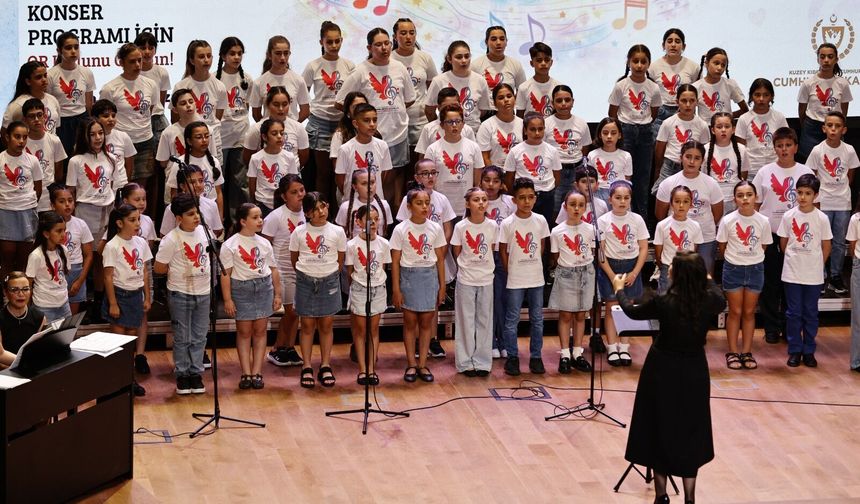 Cumhurbaşkanlığı Çoksesli Çocuk Korosu ilk konserini verdi