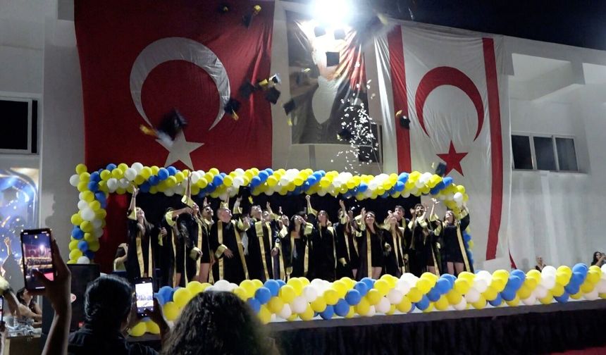 Güçlendirme çalışmaları tamamlanan Cumhuriyet Lisesi yeniden eğitime kazandırıldı